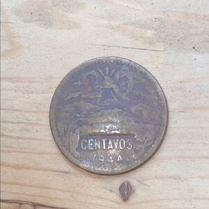 Vintage 20 Centavos Coin 1944